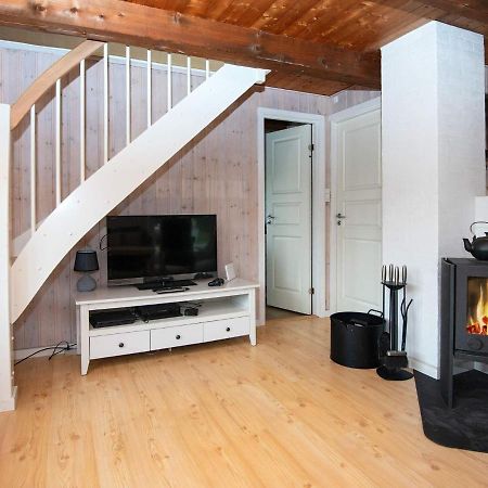 6 Person Holiday Home In R M Vesterhede Exteriör bild