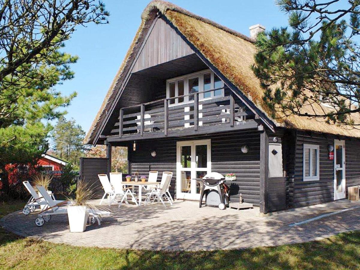 6 Person Holiday Home In R M Vesterhede Exteriör bild