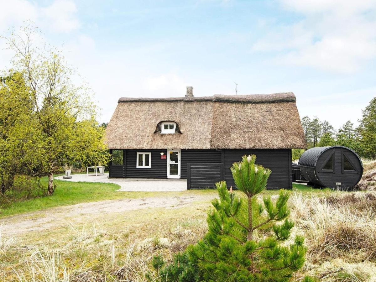 6 Person Holiday Home In R M Vesterhede Exteriör bild