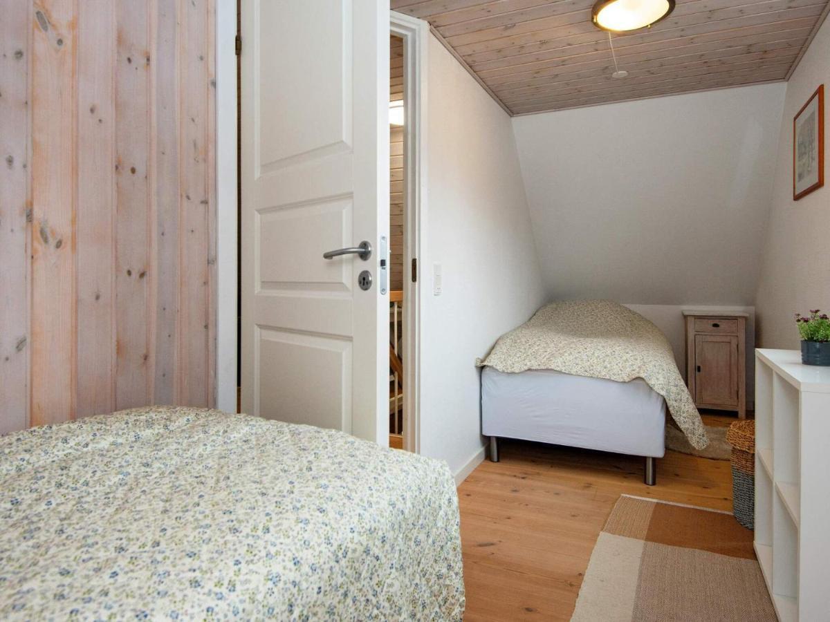 6 Person Holiday Home In R M Vesterhede Exteriör bild