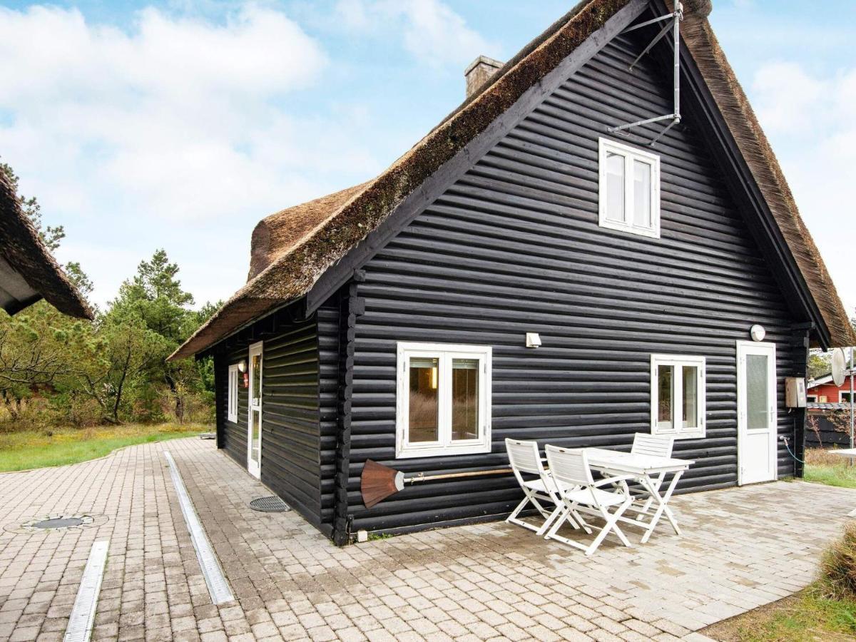 6 Person Holiday Home In R M Vesterhede Exteriör bild